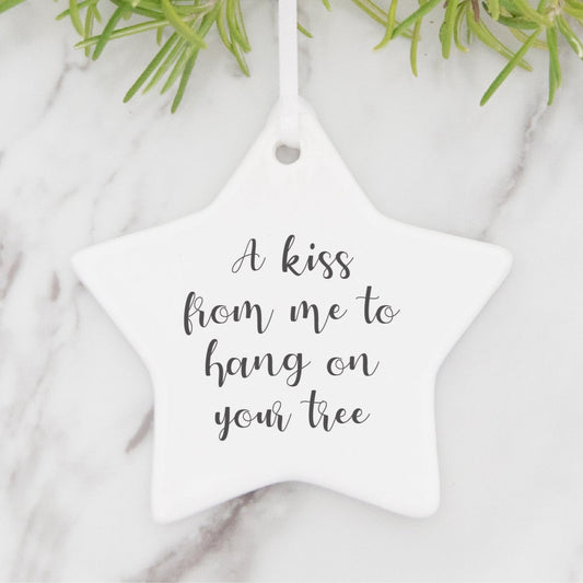Ceramic star decoration printed with a kiss from me message